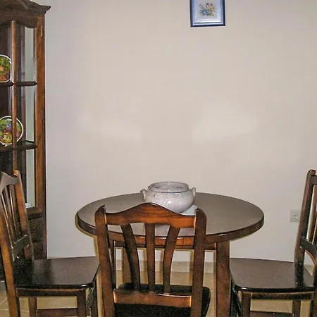2 Bedroom Amazing In Villaviciosa (Asturias)